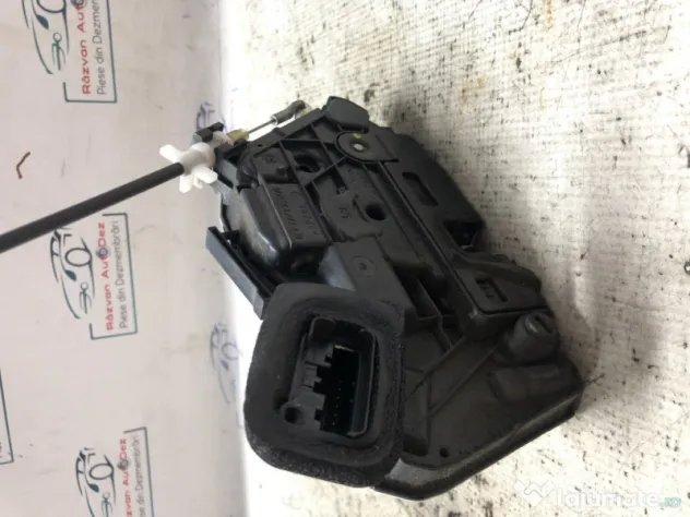 Broasca stanga spate Skoda Fabia 3 2015