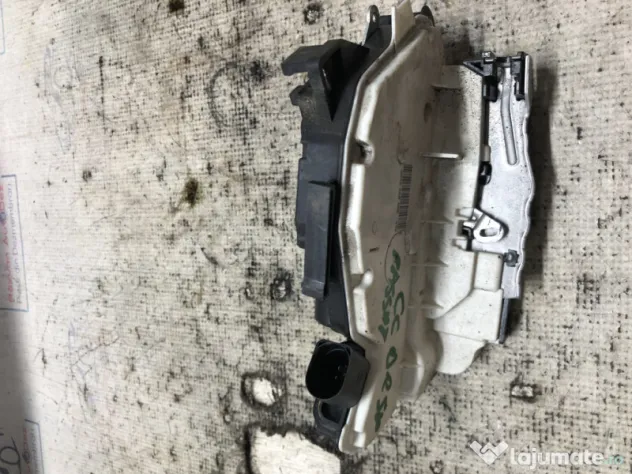 Broasca dreapta spate Volkswagen Passat CC 2011