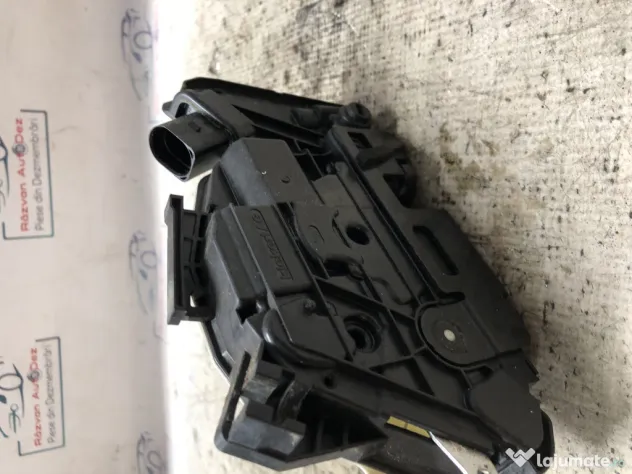 Broasca dreapta spate Volkswagen Passat CC 2011