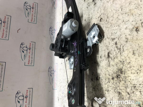 Motoras macara dreapta fata Ford Ecosport 2015