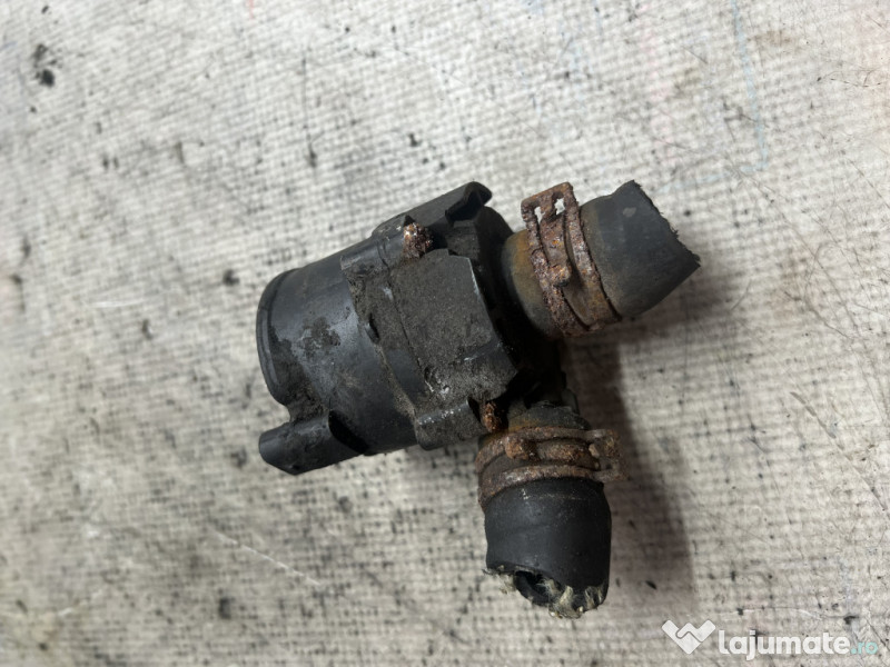 Pompa recirculare apa Volkswagen Passat B8 2.0 2016