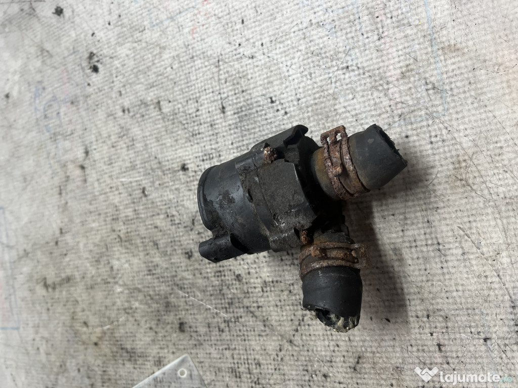 Pompa recirculare apa Volkswagen Passat B8 2.0 2016