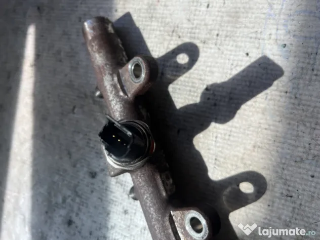 Rampa injectoare Dacia Duster 1.5 Motorina 2013