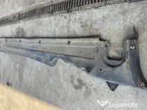 Scut lateral dreapta Volkswagen Touareg 2011
