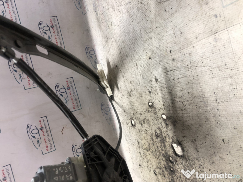 Macara geam stanga spate Skoda RAPID 2012