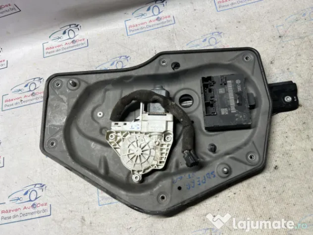 Macara geam stanga spate Skoda Superb 2 2010