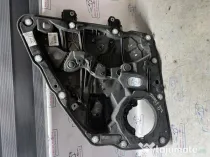 Macara geam stanga spate Volkswagen Touareg 2012