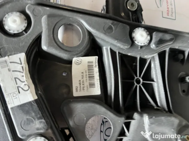 Macara geam stanga spate Volkswagen Touareg 2012