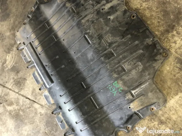 Scut motor plastic Skoda Yeti 2012