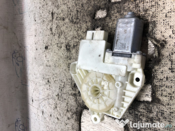 Motoras macara dreapta spate Skoda RAPID 2012