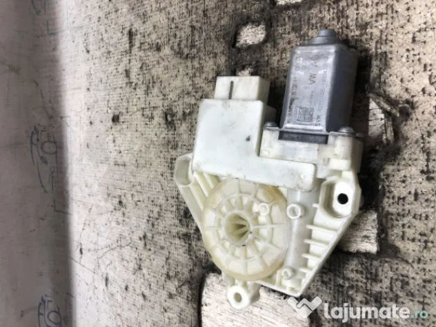 Motoras macara dreapta spate Skoda RAPID 2012