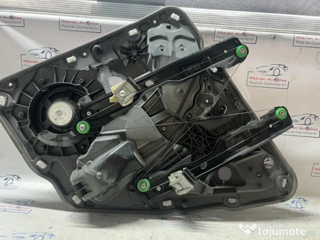 Macara geam stanga spate Porsche Cayenne 2012