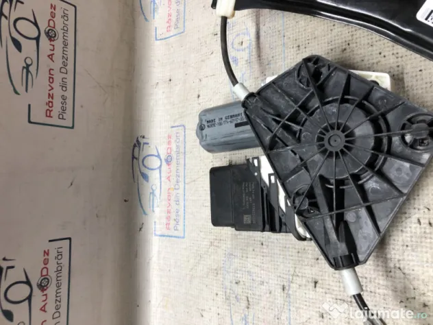 Macara geam dreapta spate Volkswagen Jetta 2012