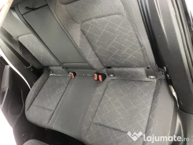 Bancheta spate Volkswagen Golf 8 Hatchback 1.5 Benzina 2021