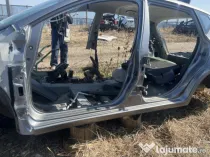 Prag stanga tabla Nissan Pulsar 2015