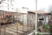 Gara - Spitalul CFR - Str. Scolii, casa din caramida, ter... 