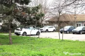 Gara - Spitalul CFR - Str. Scolii, casa din caramida, ter... 