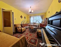 Apartament spatios, etaj intermediar, zona Academiei de muzi