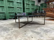 Scenă podium (concert, premiere, prezentare)