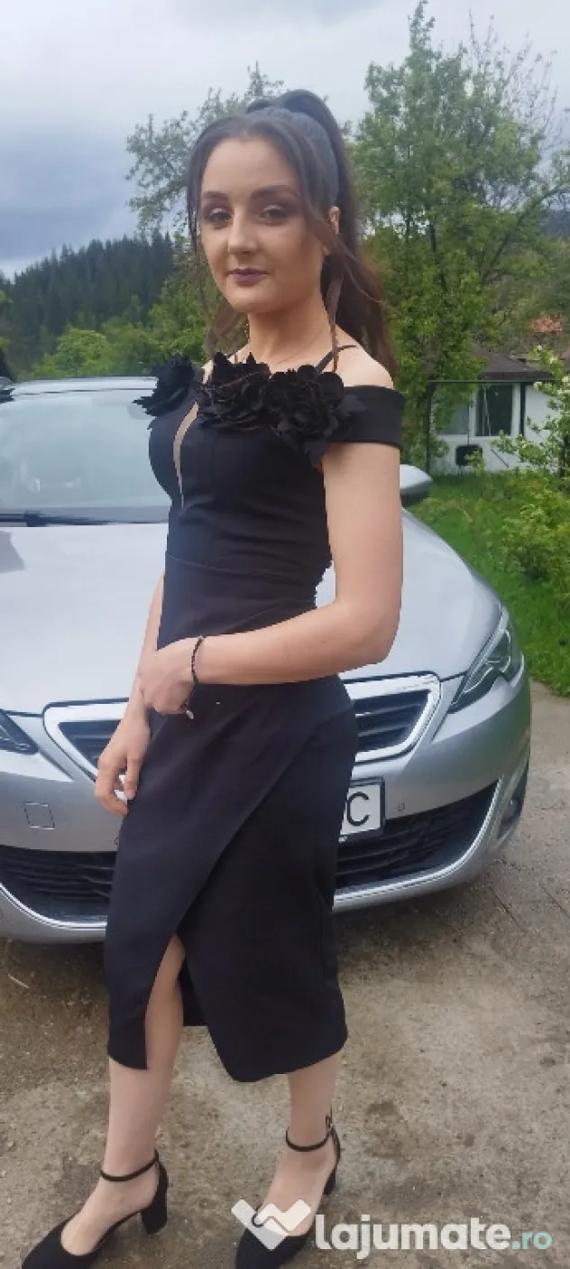 Rochie Stofa Mărime 34 Purtată o singură dată.