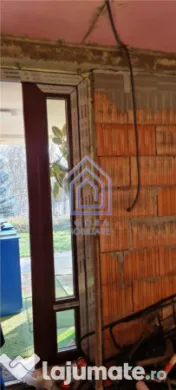 Spatiu depozit sau servicii 