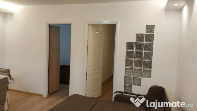 Inchiriere apartament 3 camere Central - Tarnaveni (Mures)