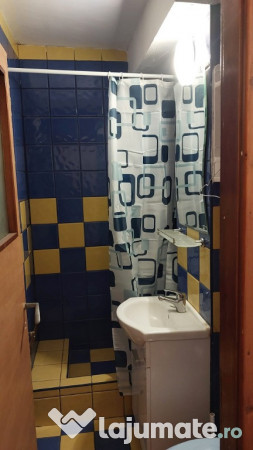 Inchiriere apartament 3 camere Central - Tarnaveni (Mures)