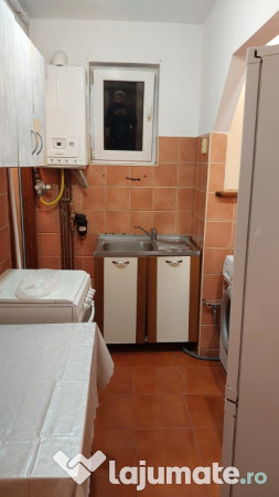 Inchiriere apartament 3 camere Central - Tarnaveni (Mures)
