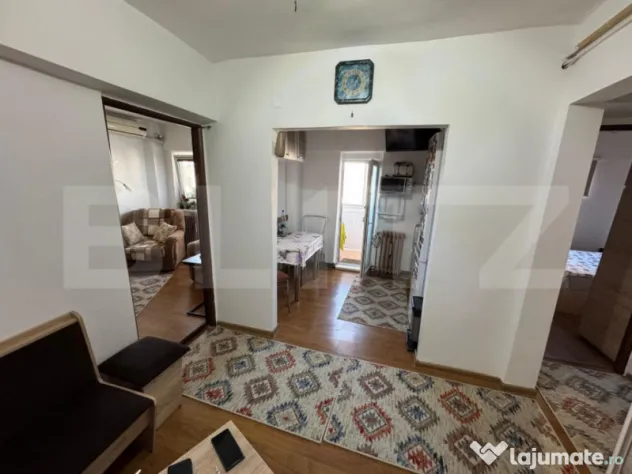 Apartament de vânzare cu 2 camere, decomandat – Zona Indu