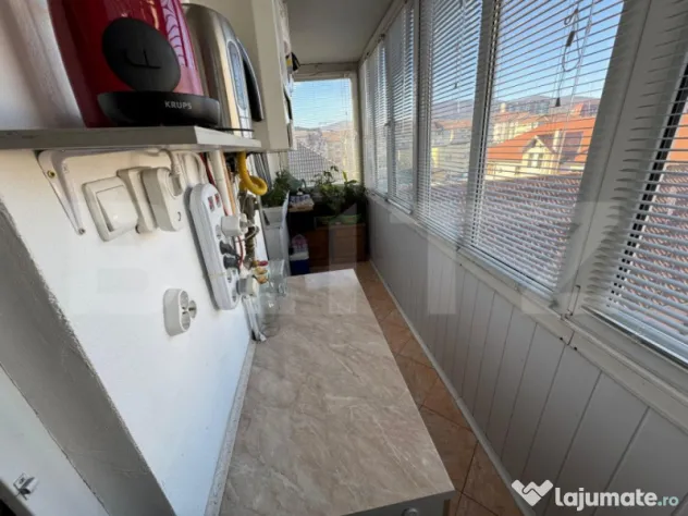 Apartament de vânzare cu 2 camere, decomandat – Zona Indu