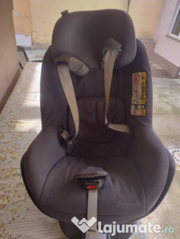 Scaun copil cu izofix de la maxi cosi