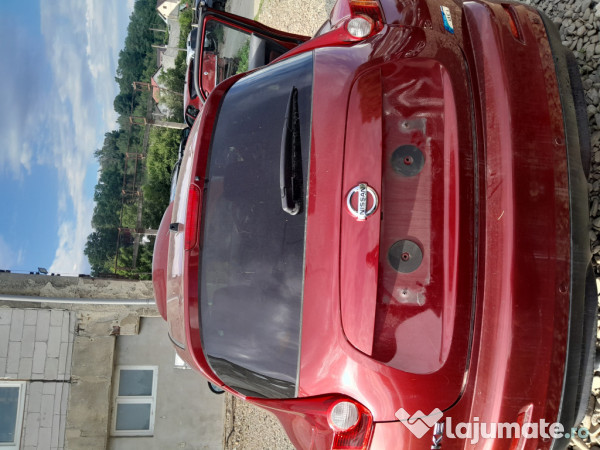 Hayon Nissan Juke 2012