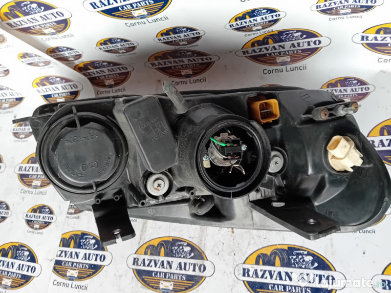 Far stanga lupa Chevrolet Captiva 2008
