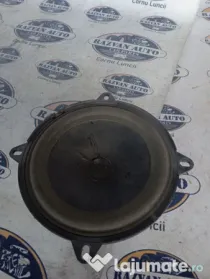 Boxa dreapta fata Dacia Duster 2013