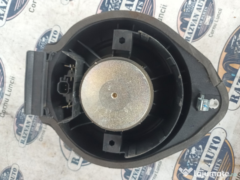 Boxa stanga fata Opel Astra J
