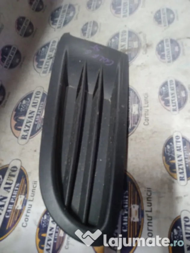 Grila proiector stanga Volkswagen Golf 6 2012