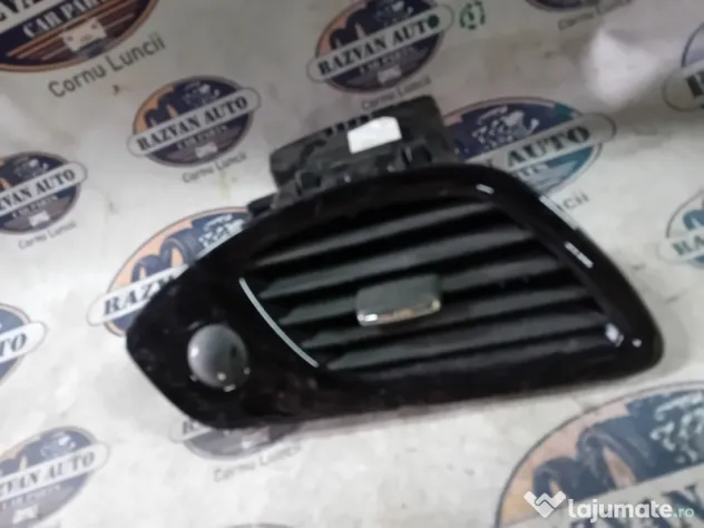 Grila ventilatie stanga Renault Grand Scenic 2014