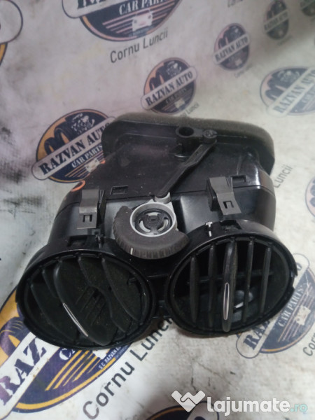 Grila ventilatie stanga Volkswagen Tiguan 2008