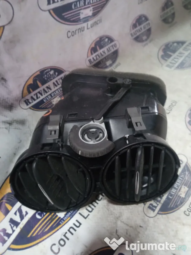 Grila ventilatie stanga Volkswagen Tiguan 2008