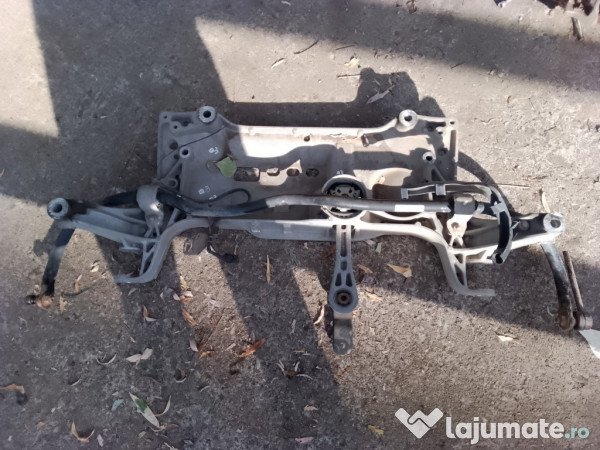 Jug motor Audi Q3 2.0 Benzina 2013