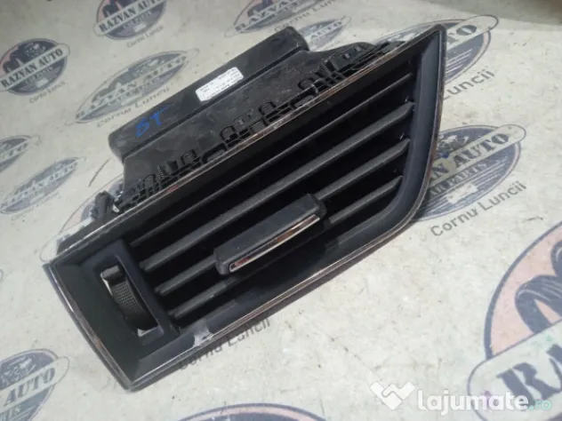 Grila ventilatie stanga Skoda Superb 3 2015