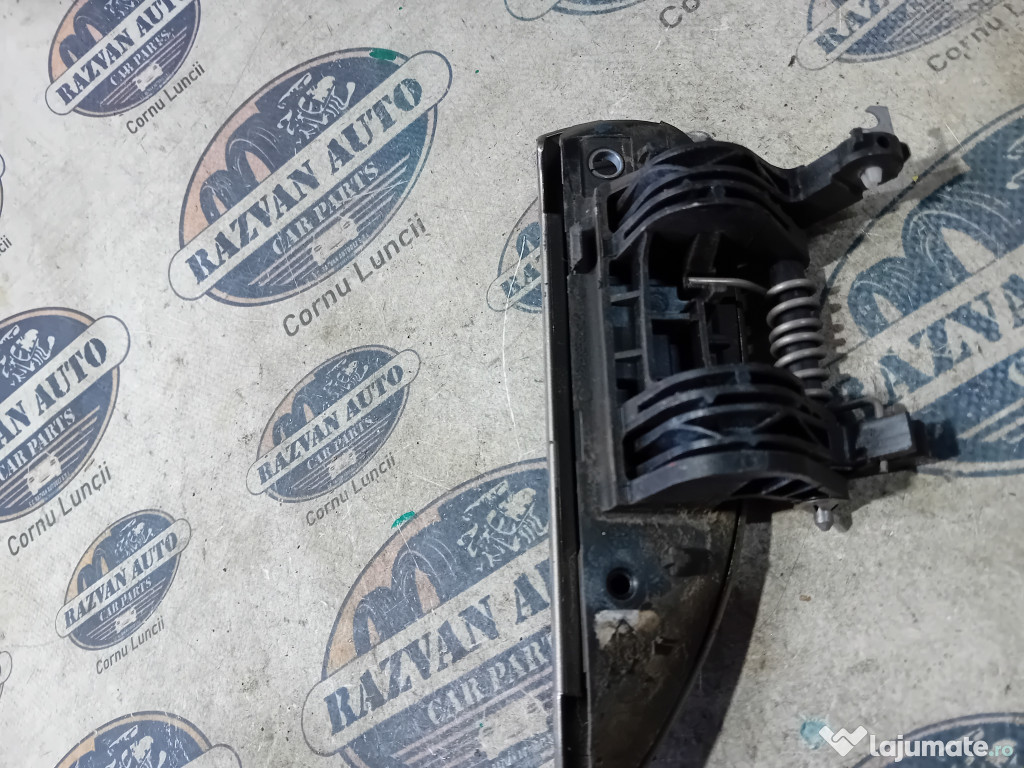 Maner exterior stanga fata Dacia Logan Mcv 2015