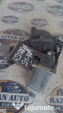 Motoras macara stanga fata Opel Astra J 2011