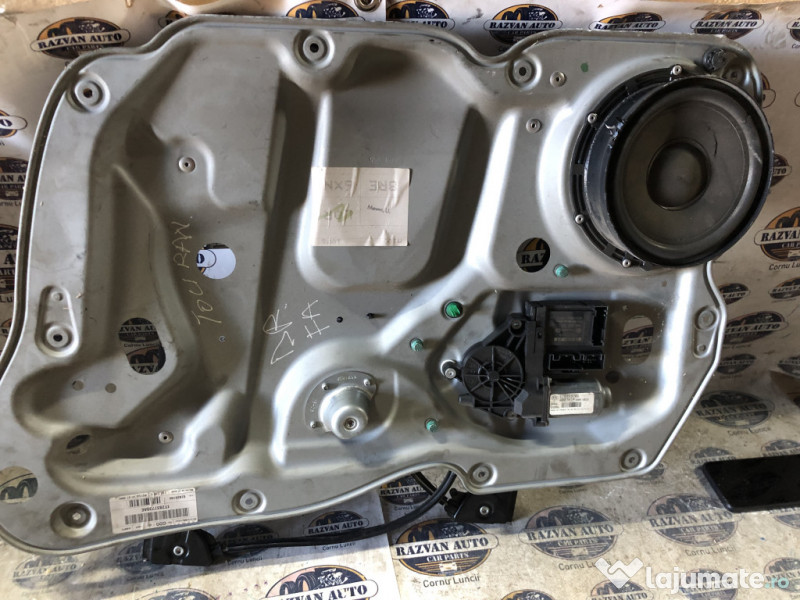 Macara geam dreapta fata Volkswagen Touran 2005
