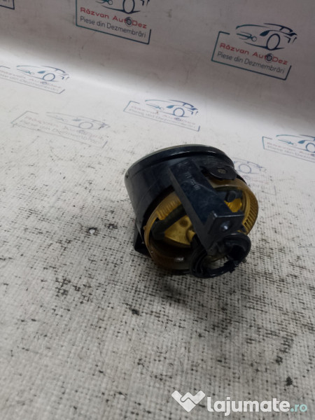 Proiector dreapta Volkswagen Tiguan 2010