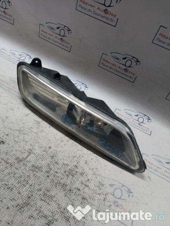Proiector stanga Volkswagen Passat B7 2007