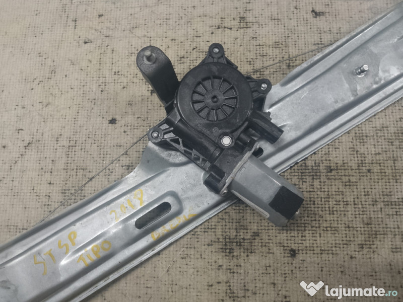 Macara geam stanga spate Fiat Tipo 2018