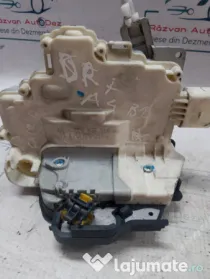 Broasca dreapta fata Audi A4 B7 2008
