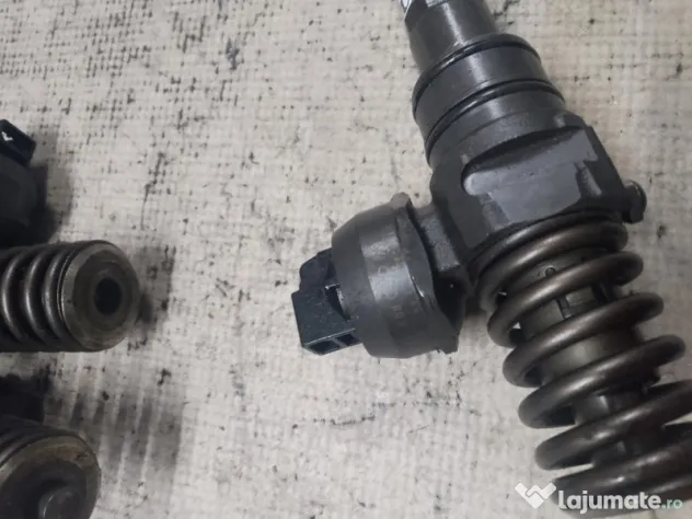 Injector Volkswagen Golf 5 1.9 2009