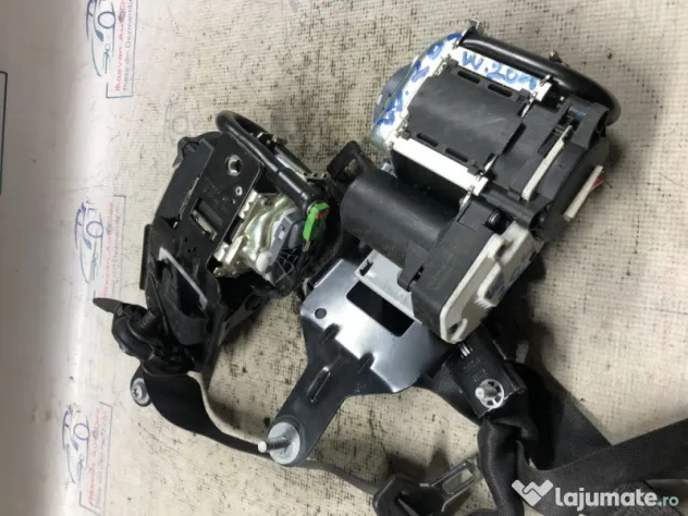 Set Centuri fata cu capsa Mercedes C-Class W204 2012
